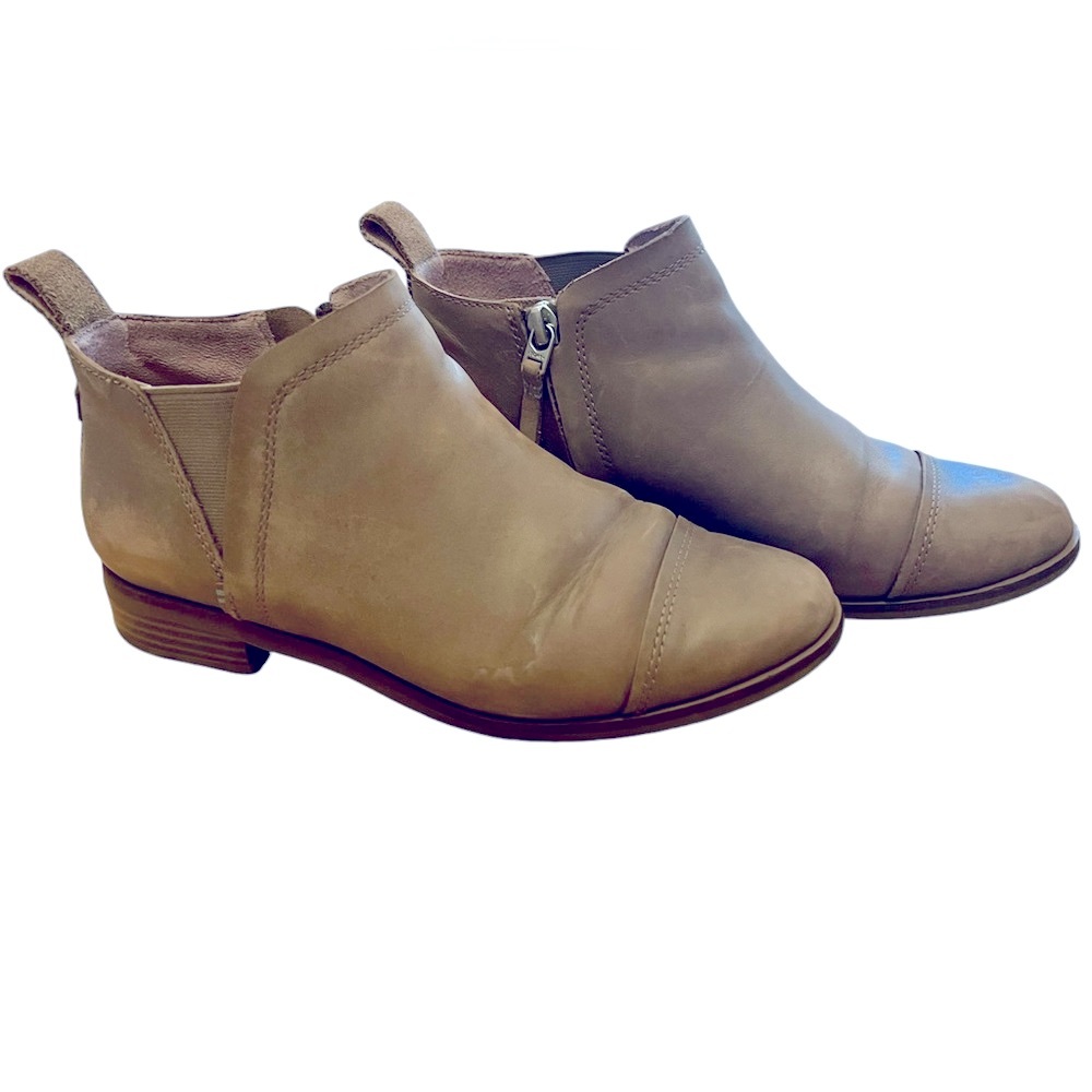 TOMS Reese Bootie - Size 6, Taupe Leather